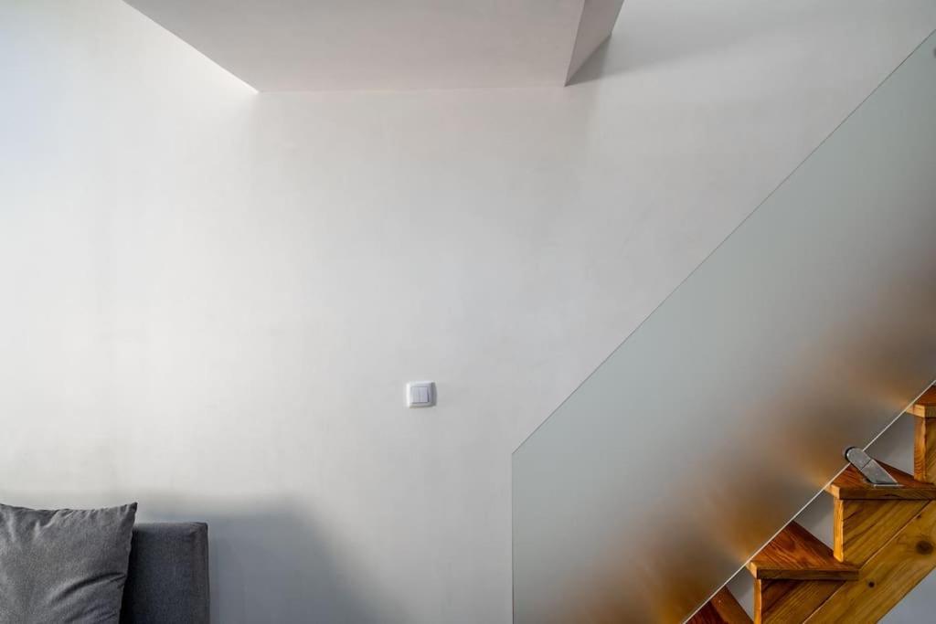 Cozy Ground Floor Studio With Ac And Loft Bedroom Lisbon Luaran gambar