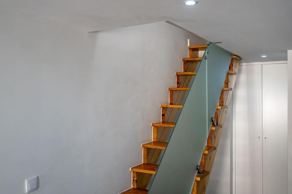 Cozy Ground Floor Studio With Ac And Loft Bedroom Lisbon Luaran gambar